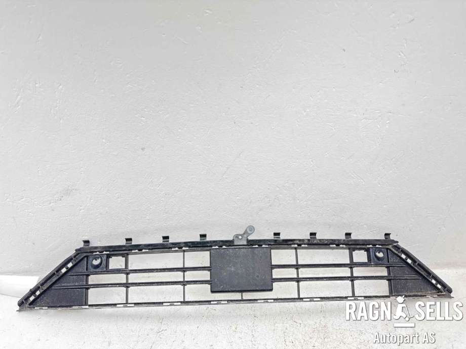 Grill midt til Ford Focus, 2018-->> (Type IV)  (JX7B-17K945-TD)