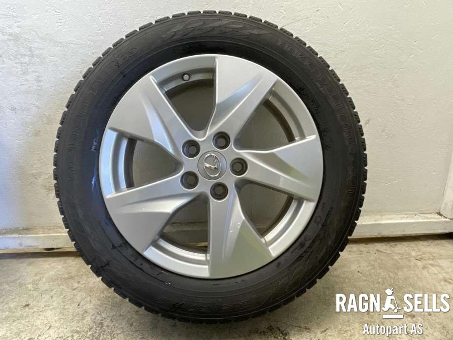 Hjulsett aluminium vinter til Lexus UX 2018-->>  (NOKIAN|5X114.3/ET40/60.1|215/60R17|6.6JX17H2)