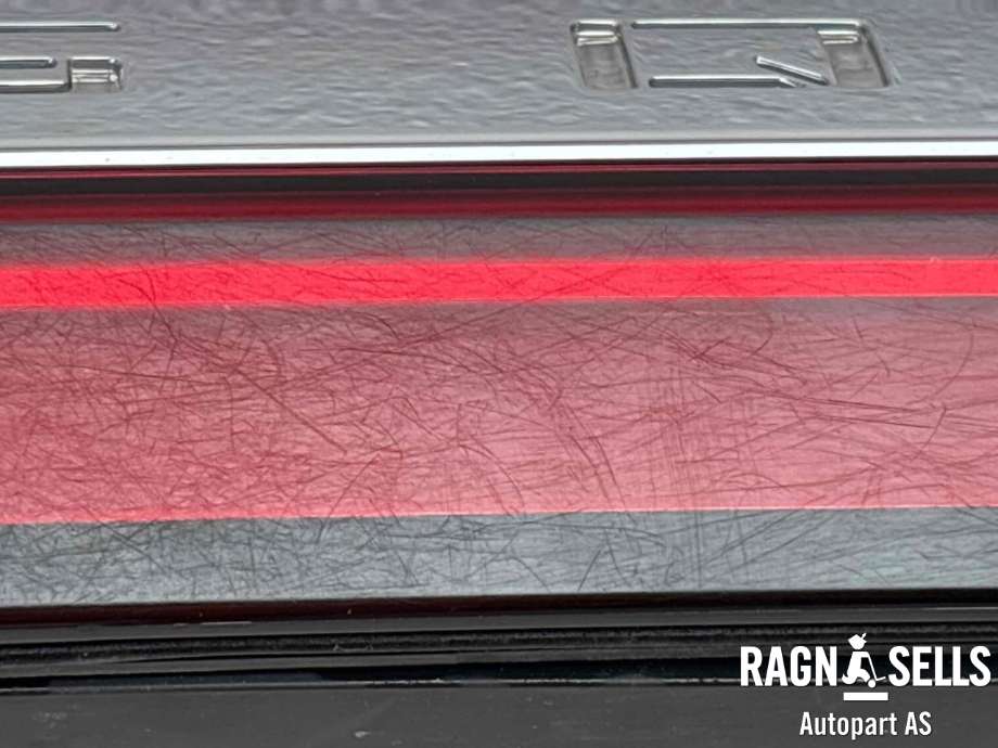 Baklykt midtre til Hongqi E-HS9 2022-->> (|15020300|3724685-QR01)