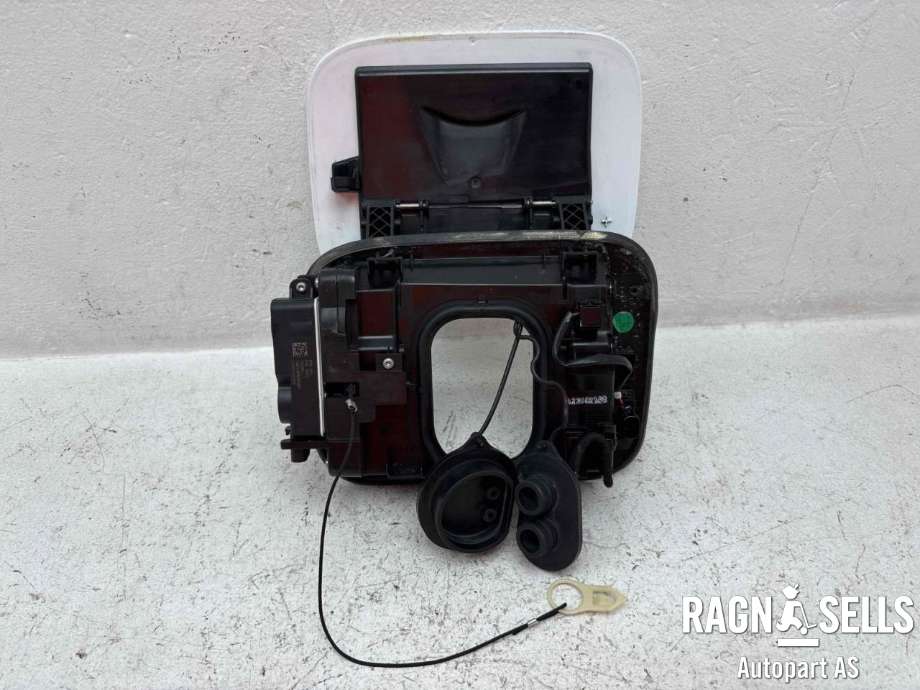 Batterilader inntak/luke til Hongqi E-HS9 2022-->> (1321-888-00007|21261320263|102891|)