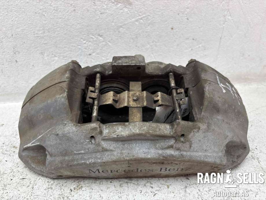 Bremsecaliper høyre foran til Mercedes C-Klasse 2014-2018 (Fase 1) (W205) (W205) (A 011 421 98 98|)