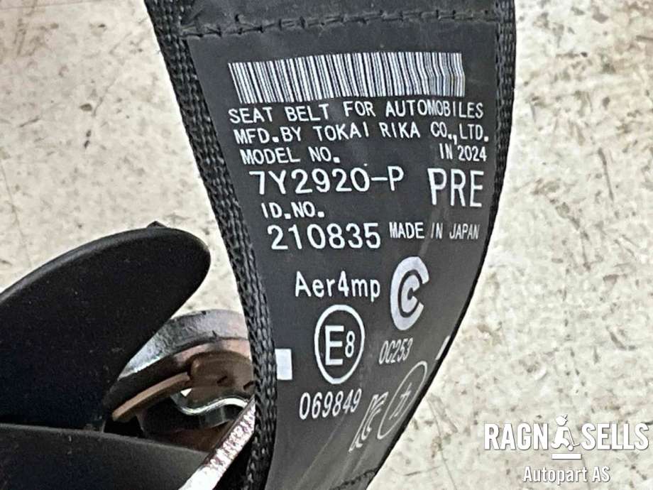 Sikkerhetsbelte bak venstre til Lexus UX 2018-->> (7337076111C2||7Y2920-P)