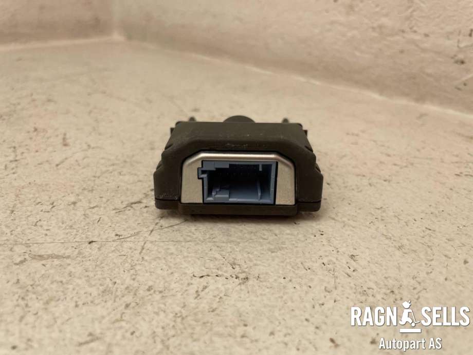 Kamera til Peugeot e-208 2019-->>  (16 819 246 80|16 926 632 80|98 429 977 80|A013W606|95947P01PA4|)