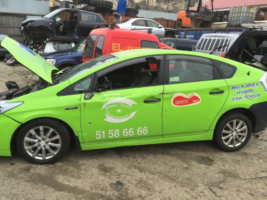 Toyota Prius 2009-2016 (Type III) (COMBI) (COMBI), Motorkode: 2ZR-FXE, Girkassekode: 