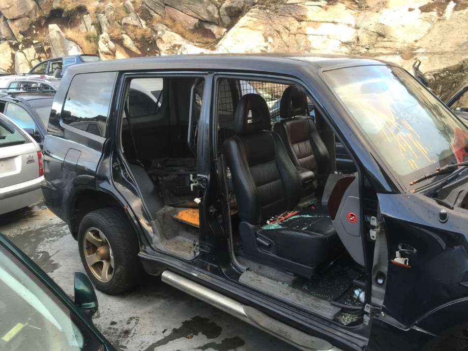 Mitsubishi Pajero 2000-2006 (Type III) , Motorkode: 4M41, Girkassekode: MR498051
