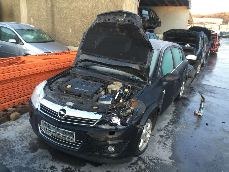 Opel Astra H 2004-2009 , Motorkode: Z19DT, Girkassekode: 