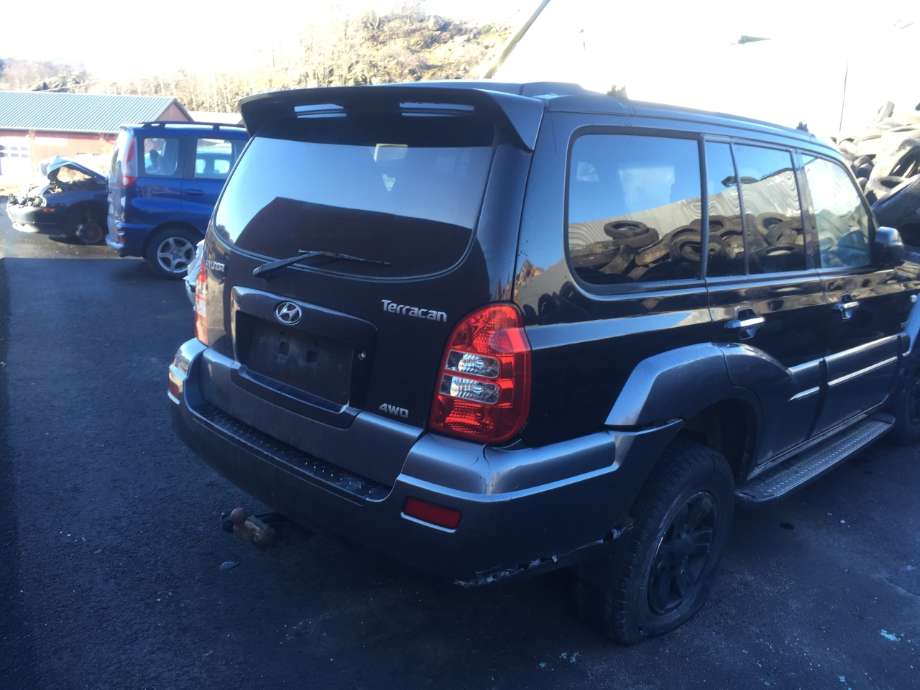 Hyundai Terracan 2002-2007 , Motorkode: J3, Girkassekode: 45000H 1071