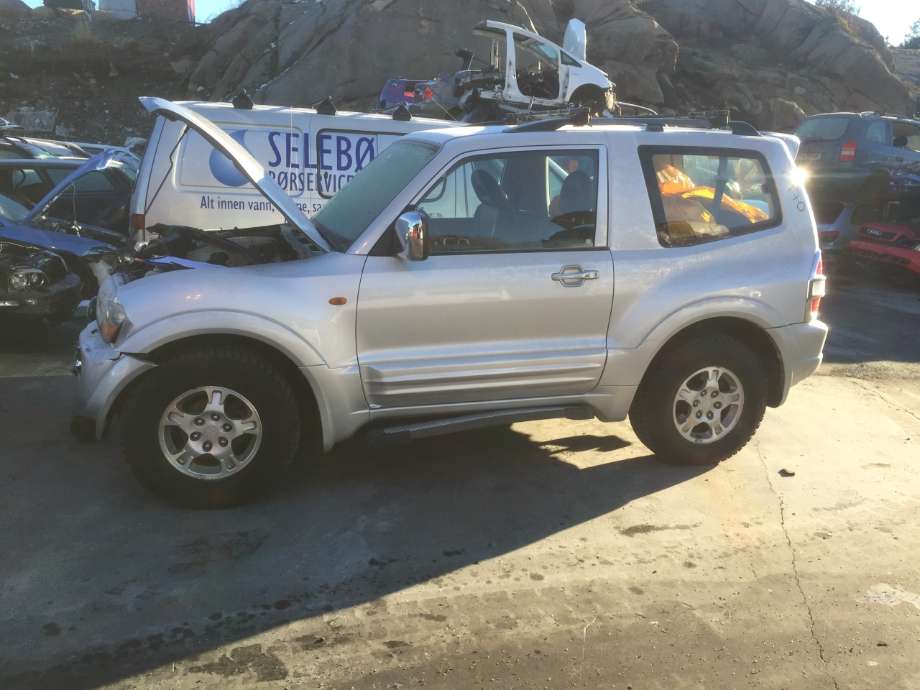 Mitsubishi Pajero 2000-2006 (Type III) , Motorkode: 4M41, Girkassekode: MR498051