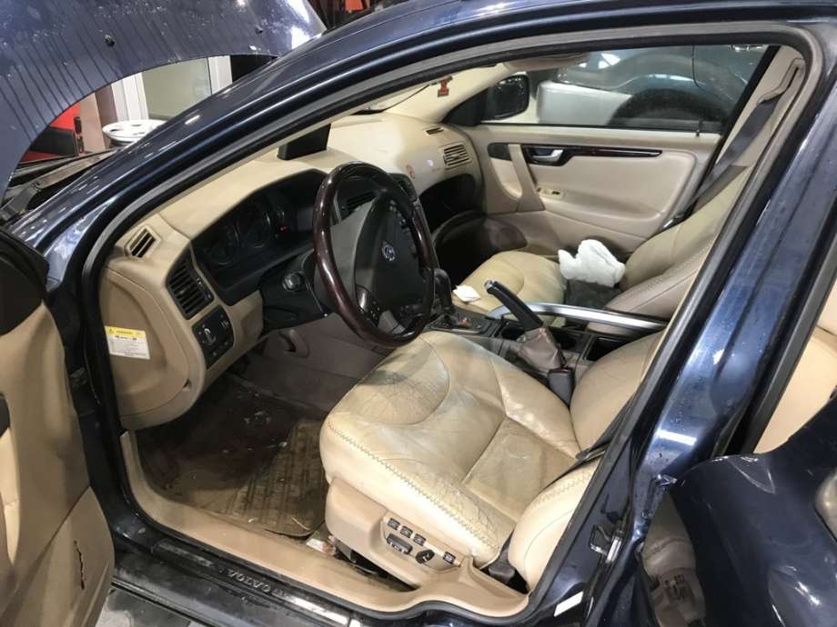 Volvo XC70 2001-2004 (Type I, Fase 1) , Motorkode: D5244T, Girkassekode:
