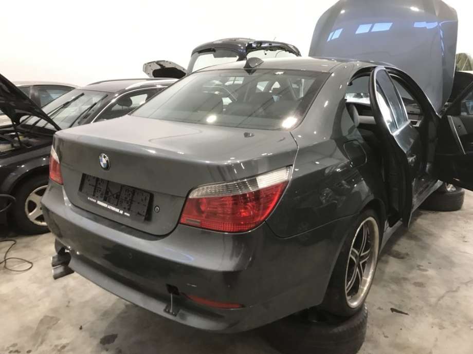BMW 5-Serie 2003-2010 (E60/E61) (E60/E61), Motorkode: M54-B22, Girkassekode: GA6HP19Z