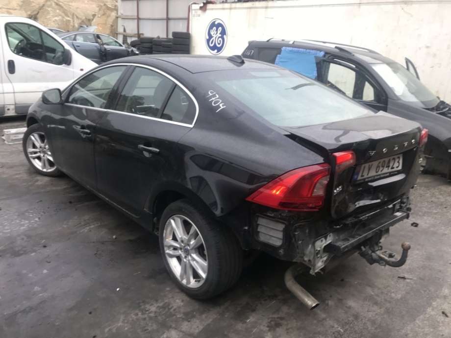 Volvo S60 2010-2014 (Type II, Fase 1) , Motorkode: D5204T2, Girkassekode: 36001863