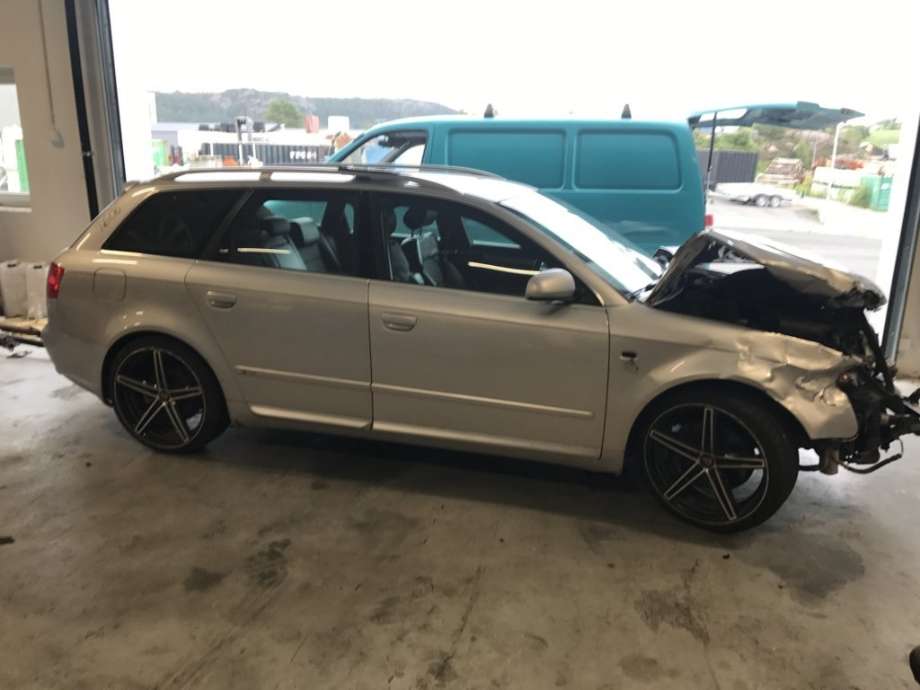 Audi A4 2004-2008 (Type III) (B7) (B7), Motorkode: BFB, Girkassekode: GJW