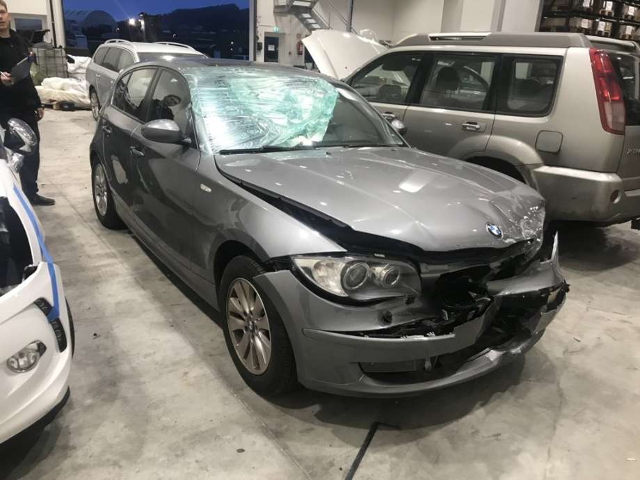 BMW 1-Serie 2004-2011 (E81/E82/E87/E88) (E81/E82/E87/E88), Motorkode: N47-D20C, Girkassekode: 24 00 7 590 133