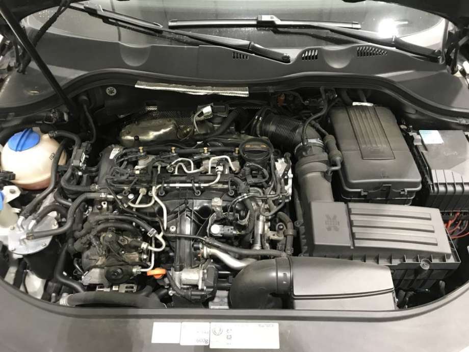VW Passat 2011-2015 (B7) (B7), Motorkode: CFFB, Girkassekode: LNZ