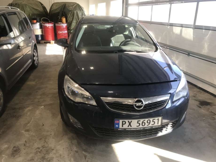 Opel Astra J 2010-2015 , Motorkode: A17DTJ, Girkassekode: 