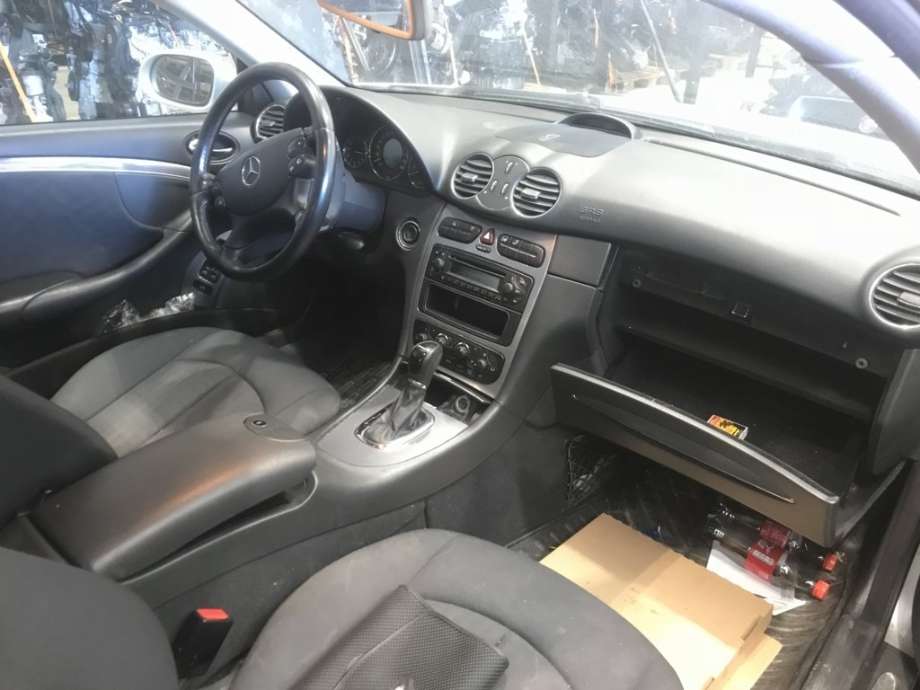 Mercedes CLK 2002-2009 (C209) (C209), Motorkode: M271.940, Girkassekode: