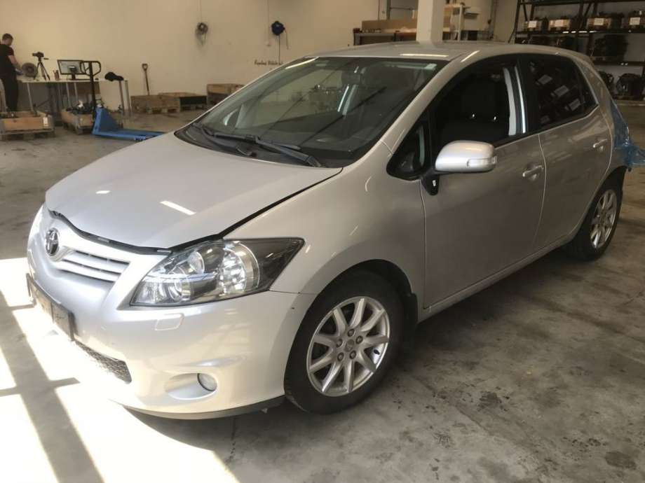Toyota Auris 2010-2012 (Type I, Fase 2) , Motorkode: 1ZR-FAE, Girkassekode: 