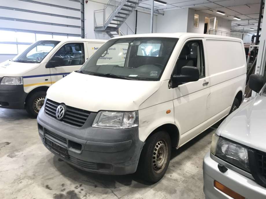 VW Transporter / Caravelle 2003-2009 (Fase 1) (T5) delebil , Motorkode: AXB, Girkassekode: 