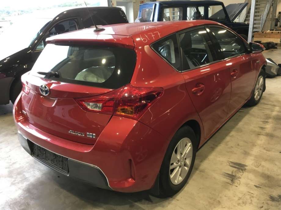 Toyota Auris 2013-2015 (Type II, Fase 1) , Motorkode: 2ZR-FXE, Girkassekode: 