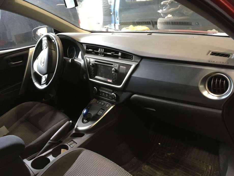 Toyota Auris 2013-2015 (Type II, Fase 1) , Motorkode: 2ZR-FXE, Girkassekode: 