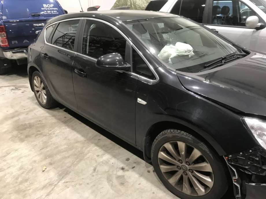 Opel Astra J 2010-2015 , Motorkode: A14NEL, Girkassekode: 
