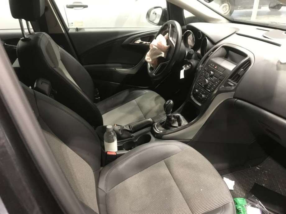 Opel Astra J 2010-2015 , Motorkode: A14NEL, Girkassekode: 
