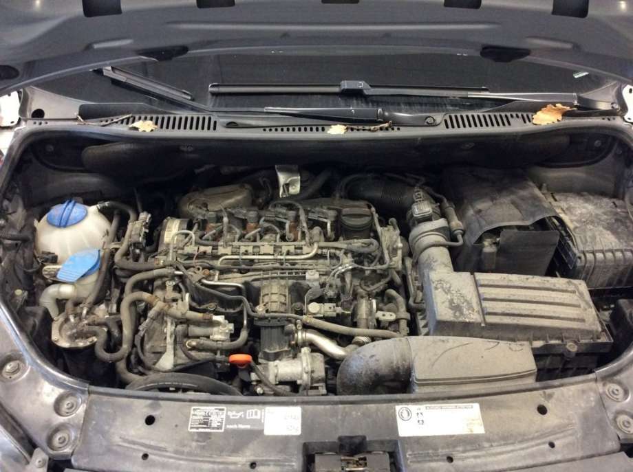 VW Caddy 2010-2015 (Type III, Fase 2) , Motorkode: CAYD, Girkassekode: MHZ