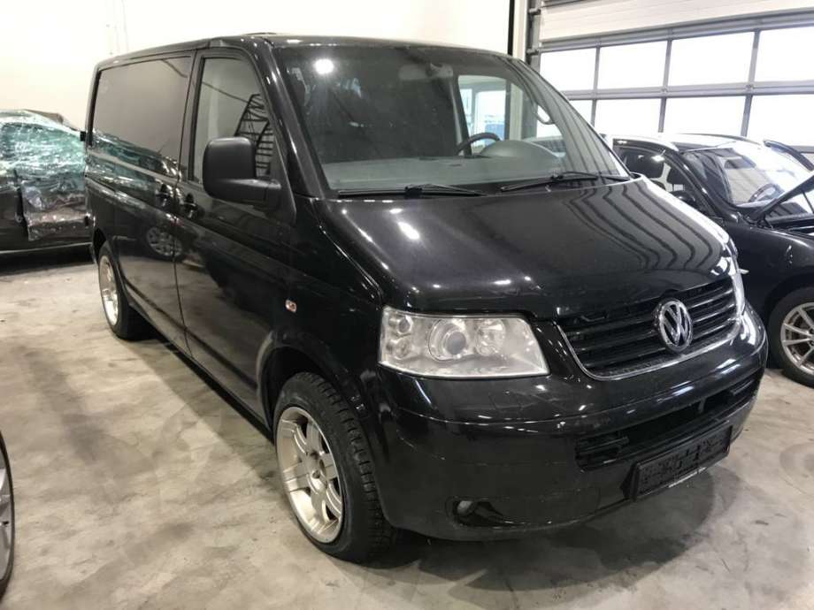 VW Transporter / Caravelle 2009-2015 (Fase 2) (T5) (T5), Motorkode: AXD;BNZ, Girkassekode: KLF