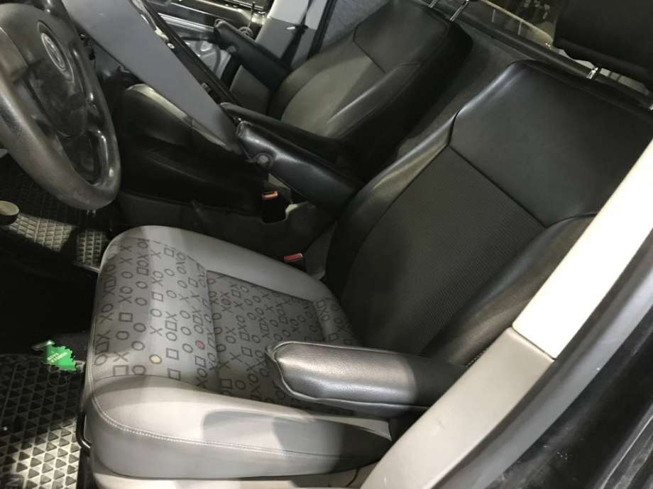 VW Transporter / Caravelle 2009-2015 (Fase 2) (T5) (T5), Motorkode: AXD;BNZ, Girkassekode: KLF