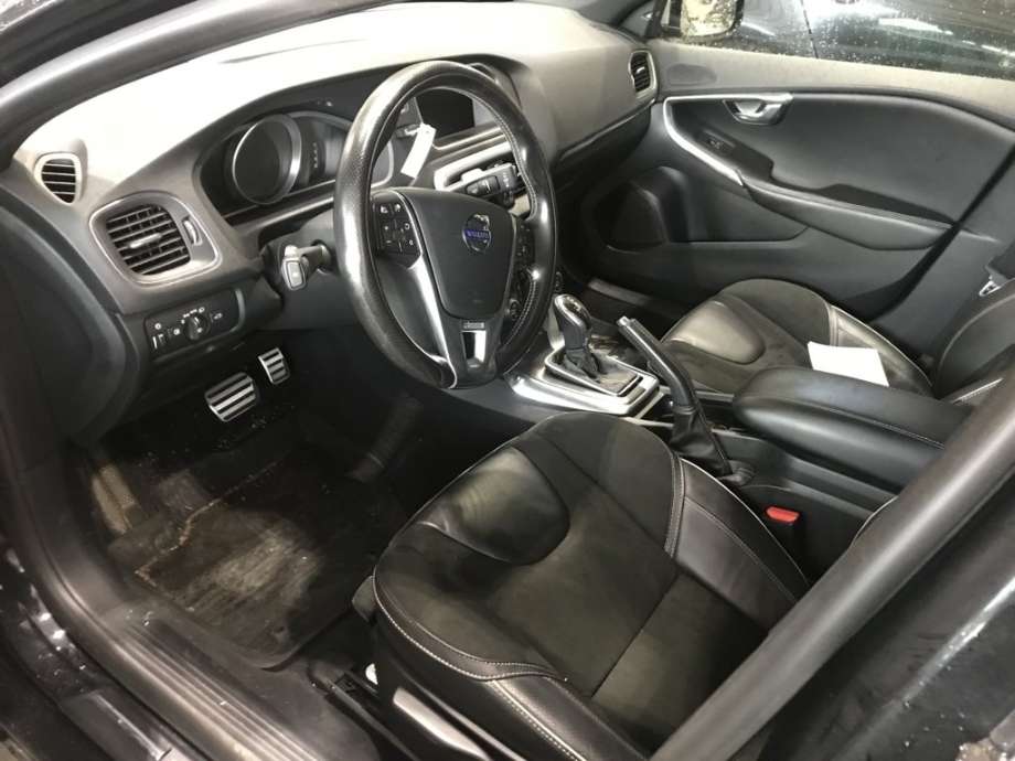 Volvo V40 2012-2019 , Motorkode: D4162T, Girkassekode: