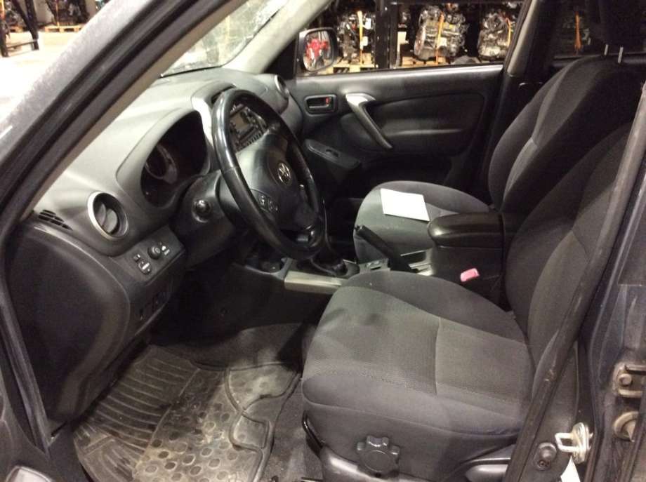 Toyota RAV4 2000-2006 (Type II) , Motorkode: 1CD-FTV;1CDFTV, Girkassekode: