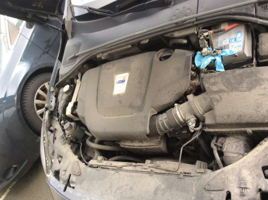 Volvo V60 2010-2013 (Type I, Fase 1) , Motorkode: D5204T3, Girkassekode: 
