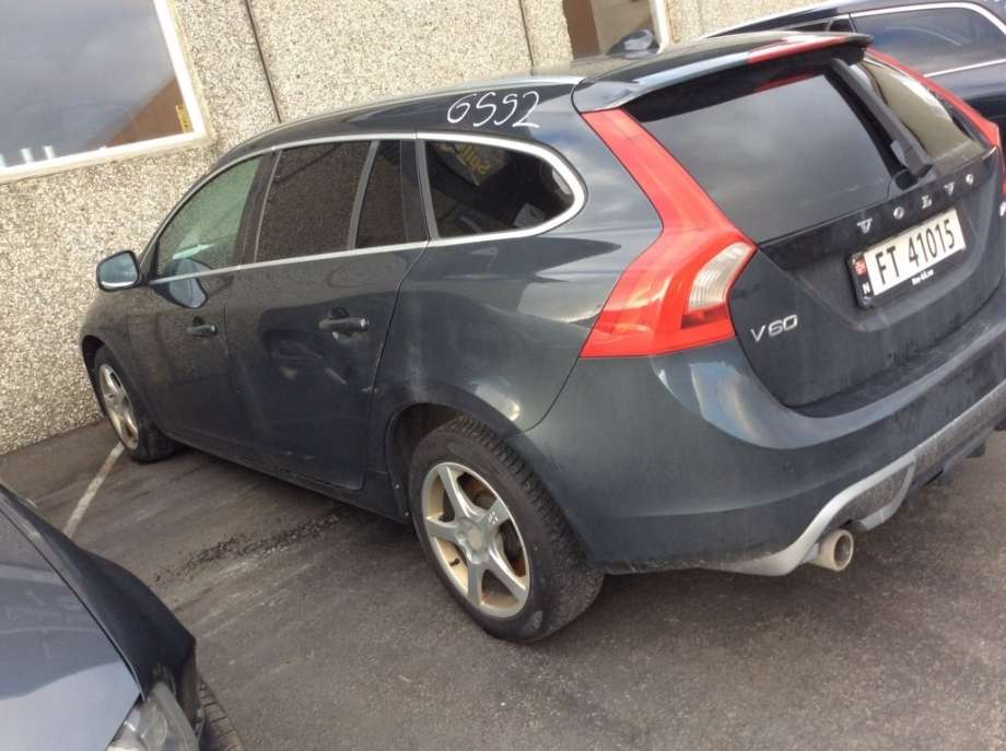 Volvo V60 2010-2013 (Type I, Fase 1) , Motorkode: D5204T3, Girkassekode: 