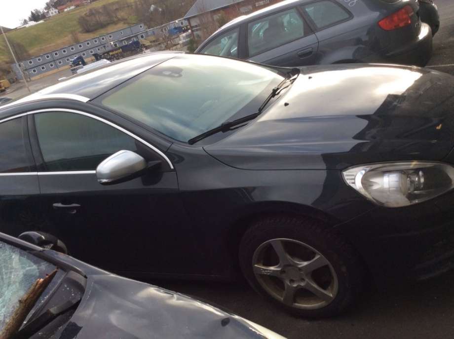 Volvo V60 2010-2013 (Type I, Fase 1) , Motorkode: D5204T3, Girkassekode: 