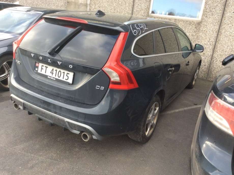 Volvo V60 2010-2013 (Type I, Fase 1) , Motorkode: D5204T3, Girkassekode: 