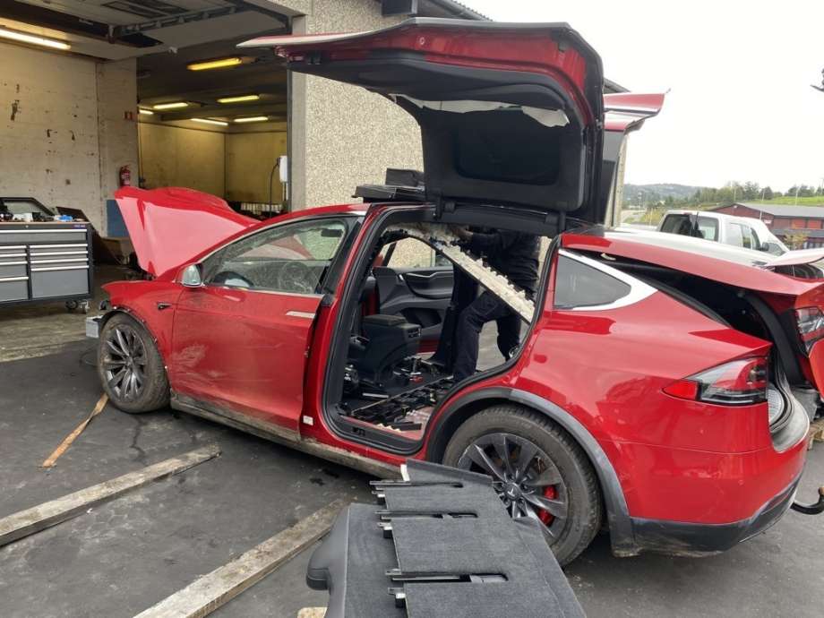 Tesla Model X 2016-->> , Motorkode: L2S, Girkassekode: 