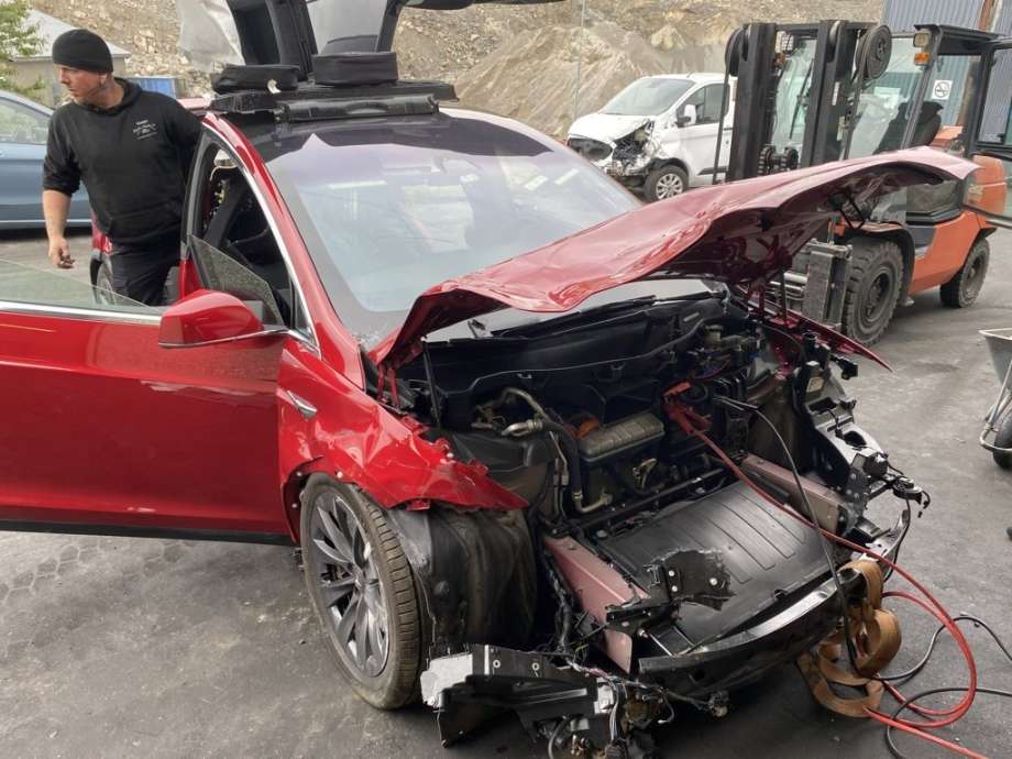 Tesla Model X 2016-->> , Motorkode: L2S, Girkassekode: 