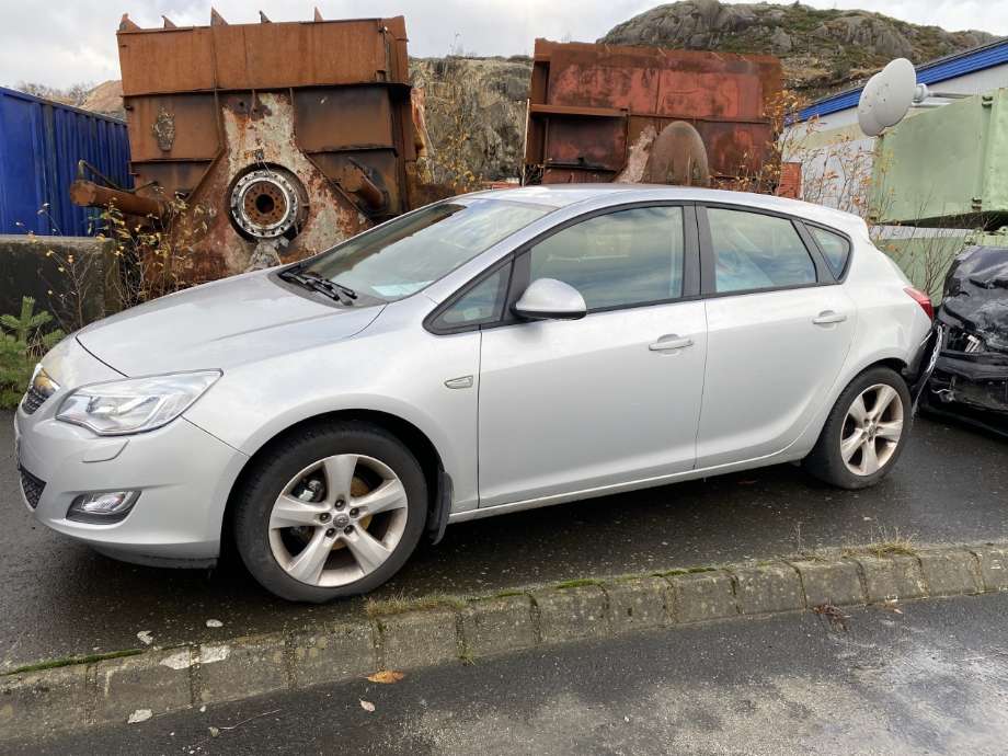 Opel Astra J 2010-2015 , Motorkode: A16XER, Girkassekode: 
