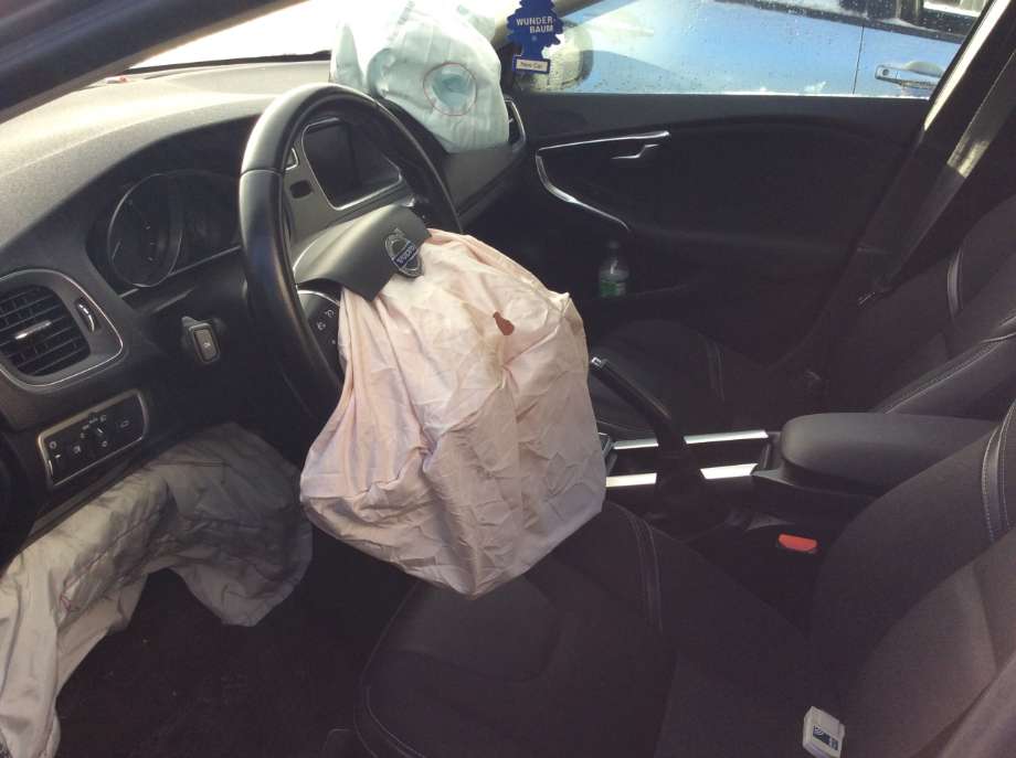 Volvo V40 2012-2019 , Motorkode: D4162T, Girkassekode: