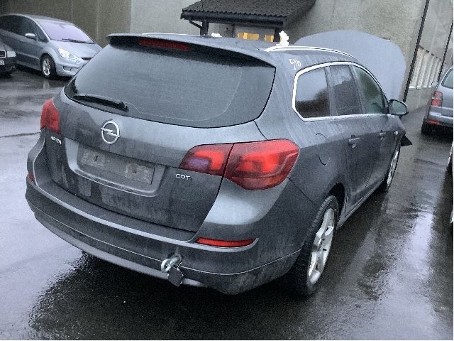 Opel Astra J 2010-2015 , Motorkode: A17DTJ, Girkassekode: 