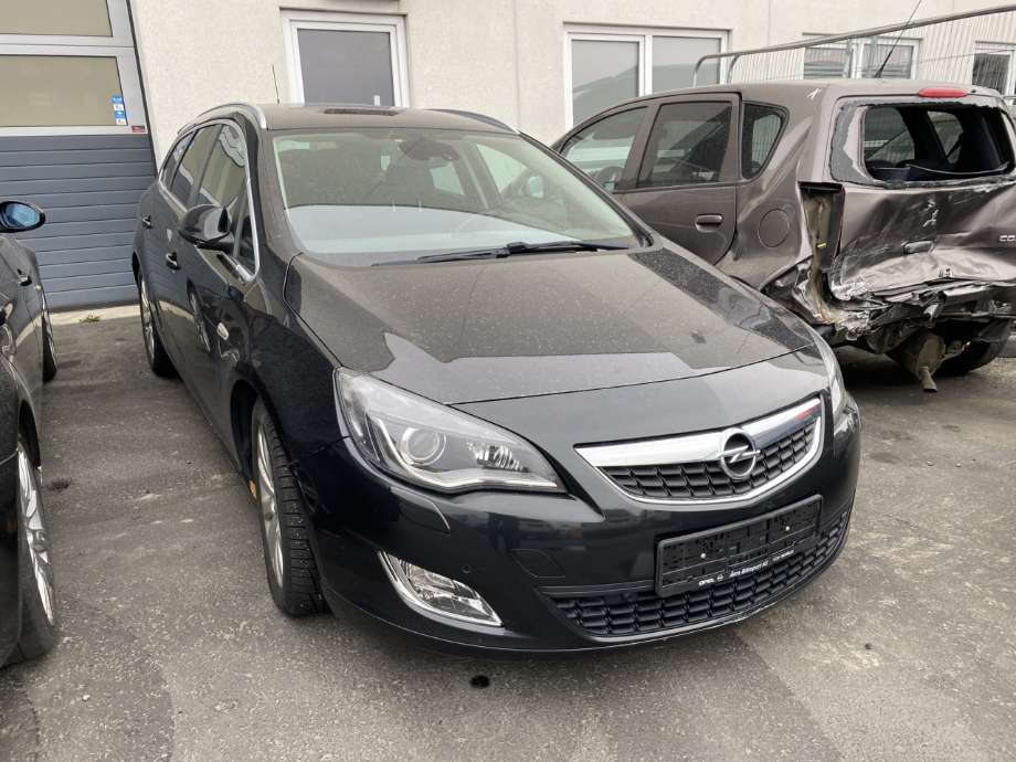 Opel Astra J 2010-2015 , Motorkode: A17DTJ, Girkassekode: