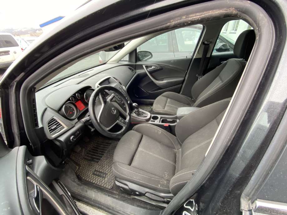 Opel Astra J 2010-2015 , Motorkode: A17DTJ, Girkassekode: