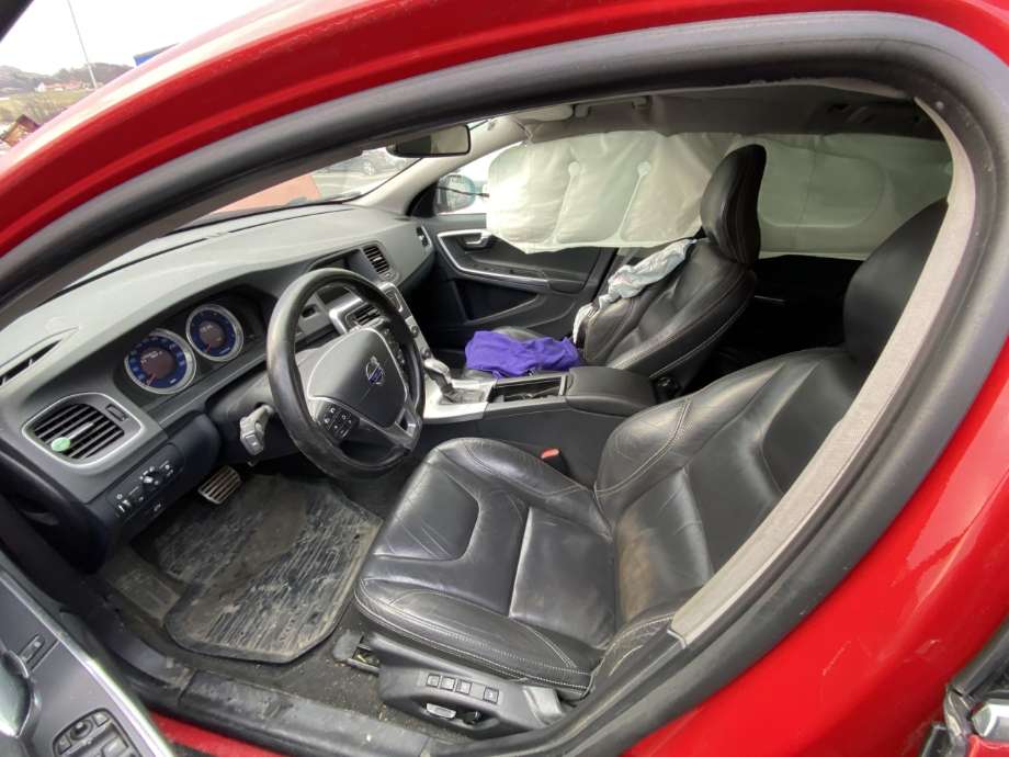 Volvo V60 2010-2013 (Type I, Fase 1) , Motorkode: D4162T, Girkassekode: 