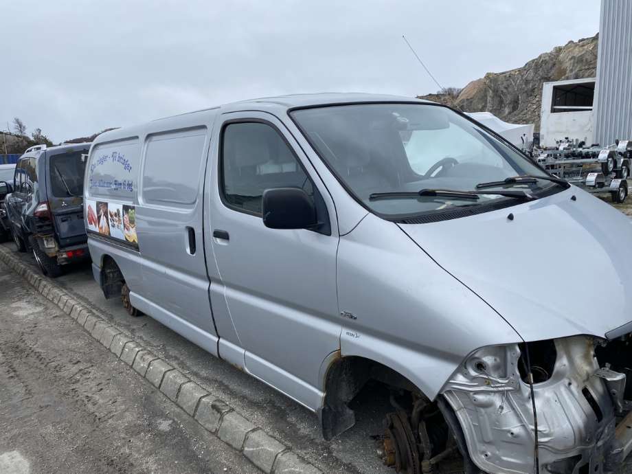 Toyota Hiace 2001-2006 (Fase 2) , Motorkode: 2KD-FTV, Girkassekode: 
