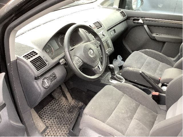VW Touran 2010-2015 (Type I, Fase 3) , Motorkode: CAYC, Girkassekode: MLE