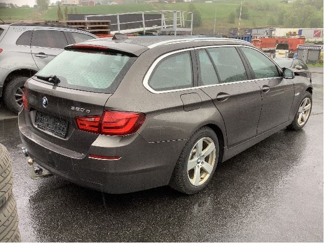 BMW 5-Serie 2010-2017 (F10/F11) (F10/F11), Motorkode: N47-D20C, Girkassekode: