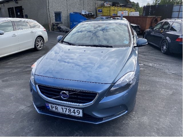 Volvo V40 2012-2019 , Motorkode: D4162T, Girkassekode: 