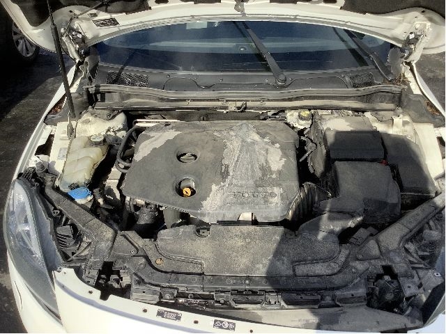 Volvo V40 2012-2019 , Motorkode: D4162T, Girkassekode: 