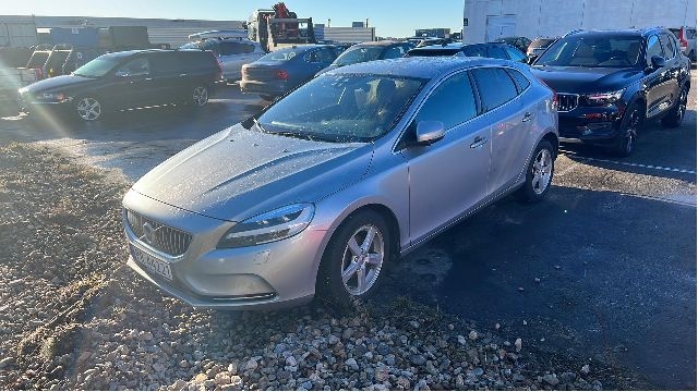 Volvo V40 2012-2019 , Motorkode: D4204T8, Girkassekode: 