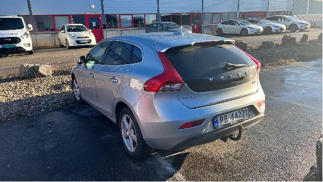 Volvo V40 2012-2019 , Motorkode: D4204T8, Girkassekode: 
